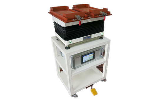 自由人品牌擺盤機小導(dǎo)電片整列擺盤專用設(shè)備