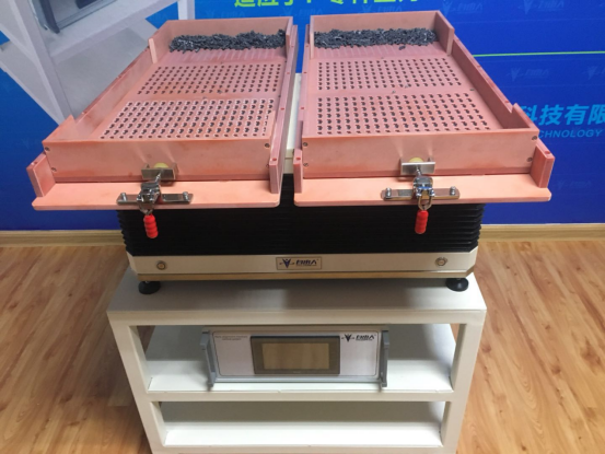 自由人排列機(jī)如何幫助生產(chǎn)商解決小零件快速排列的難題？