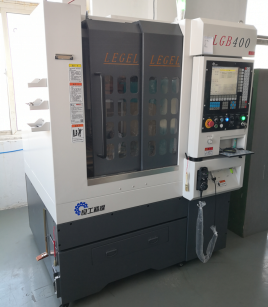 自由人排列機治具板如何雕刻而出？